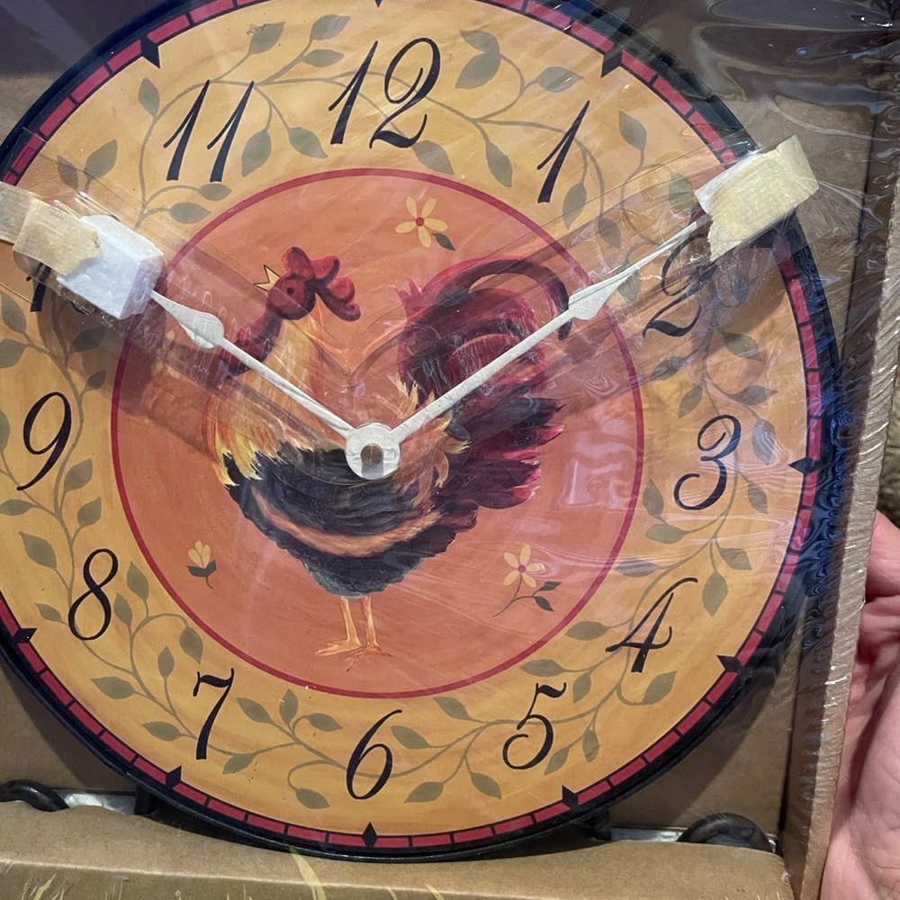 French Country Rooster Wall Clock Rich Gold/orange/ Black/metal stand NEW in Box